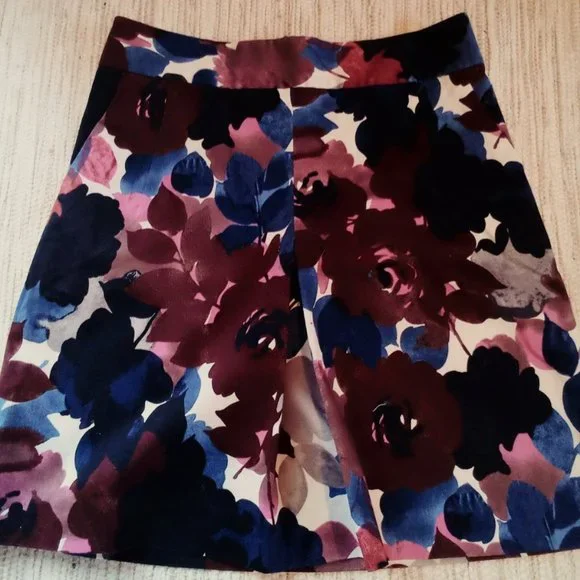 EXPRESS ~ FLORAL SKIRT ~ SIZE 6 - Picture 2 of 3